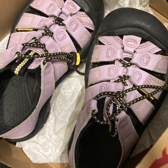 Keen Sandals - Picture 3 of 4